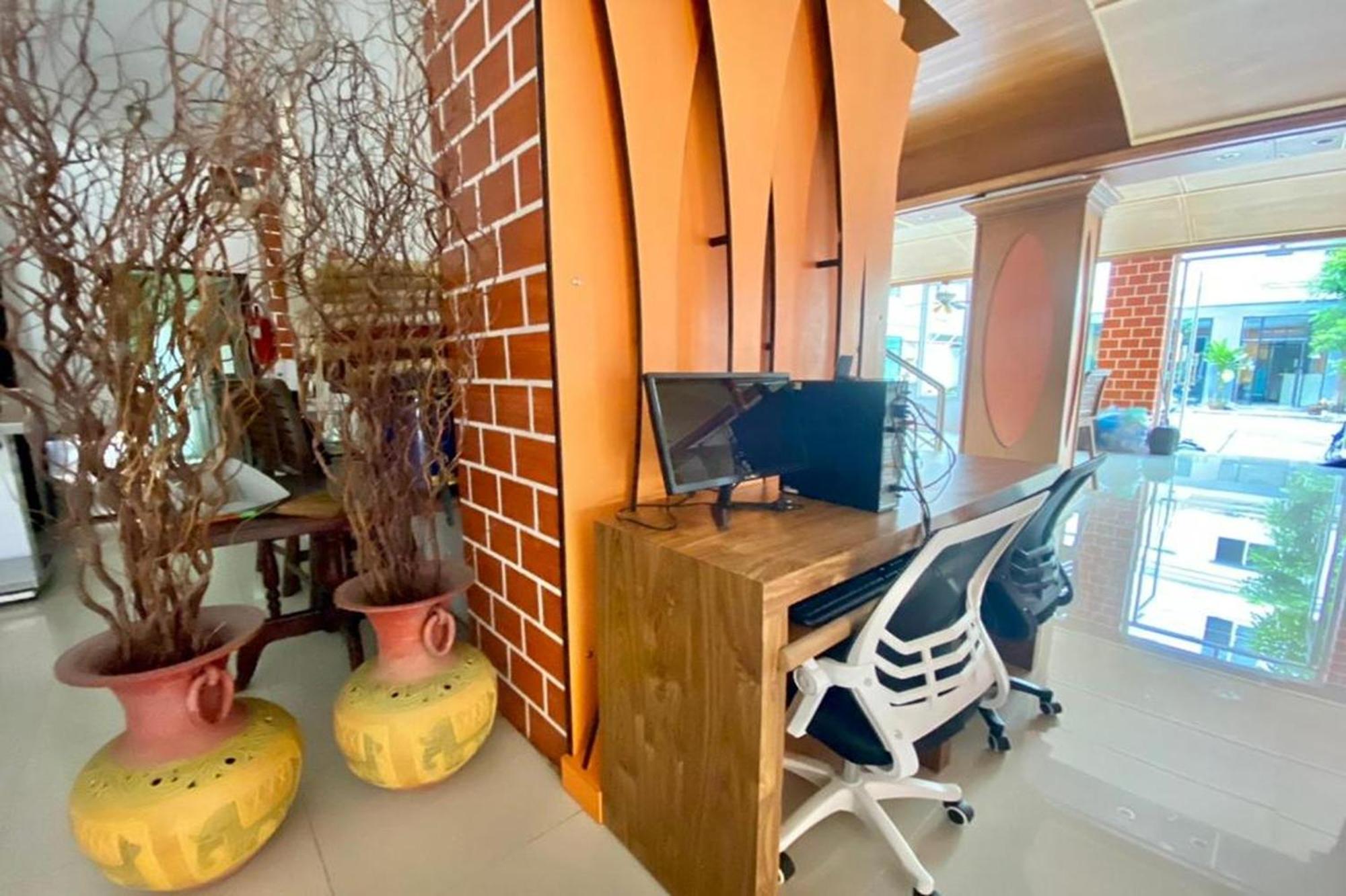 One World One Home Patong 2 Экстерьер фото